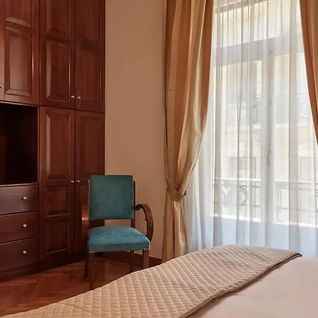 Apartment Stylish Luxury In Plaka