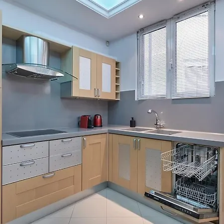 Apartment Stylish Luxury In Plaka Athens