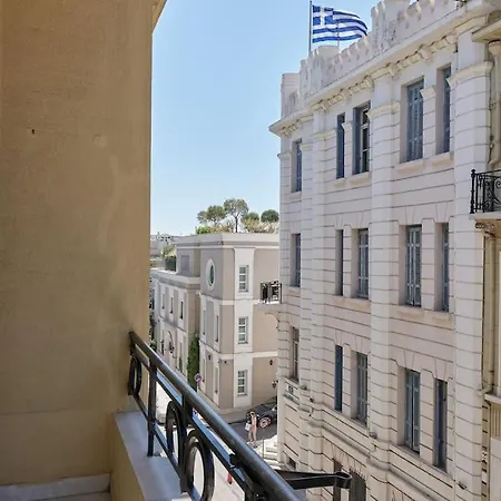 Stylish Luxury In Plaka Athens